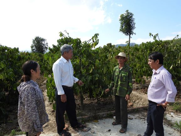 Kon Tum: Vì lợi ích chung người dân hiến hơn 20.000m2 đất làm cầu (24/5/2020)